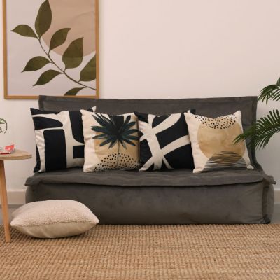 Coussin en velours à imprimé griffonné noir et blanc icon