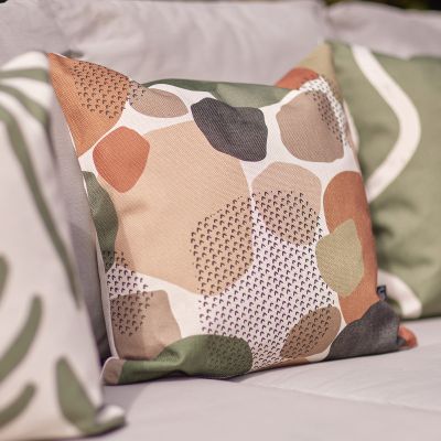Coussin d'intérieur et d'extérieur à imprimé galet Icon, multicolore